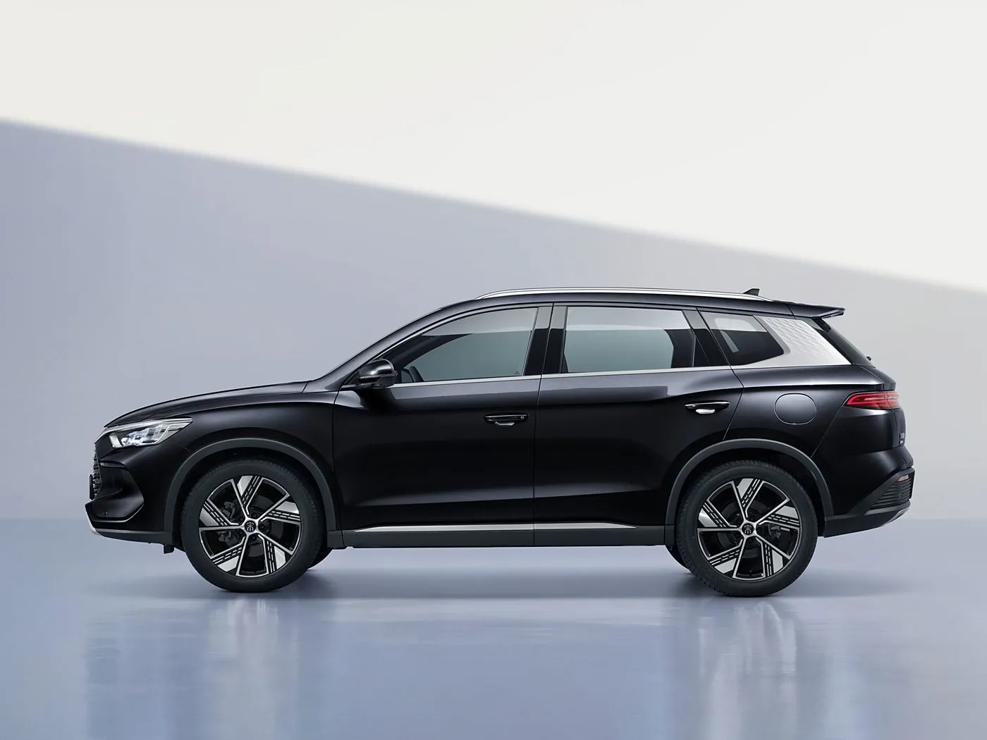 BYD Song Pro DM-i المدمجة PHEV SUV مع مركبة هجينة جديدة طويلة المدى تعمل بالطاقة