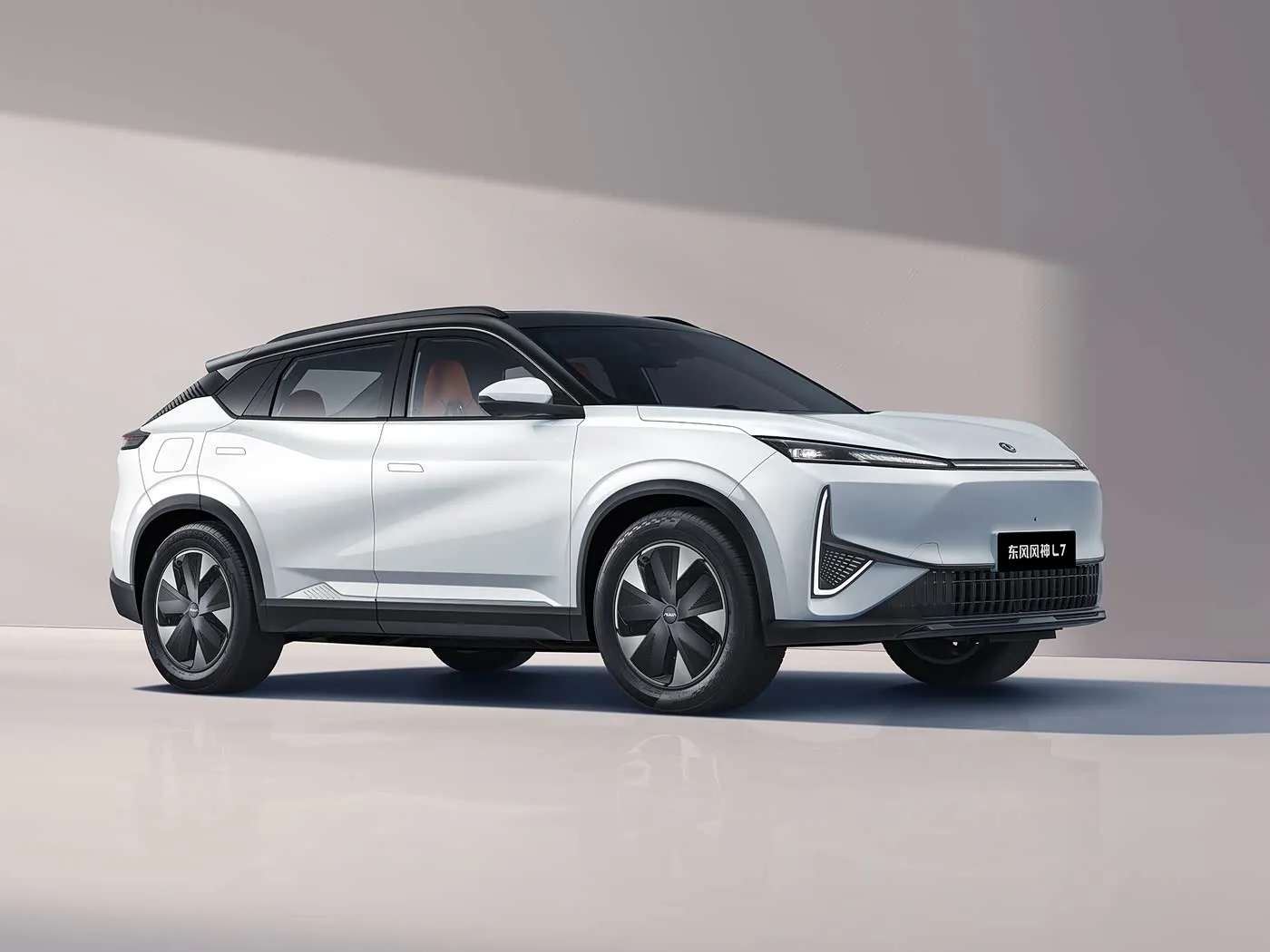 Dongfeng Aeolus L7: سيارة EV/PHEV SUV ذات 5 مقاعد، مقاعد جلدية فاخرة ذات لمسات ممتازة، سيارة طاقة جديدة طويلة المدى