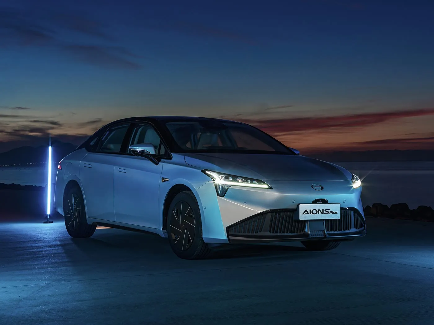 AION RT الكهربائية SUV اليد اليسرى محرك عالي السرعة EV صندوق التروس التلقائي الهجين مستوى صغير سيدان سيارة الطاقة الجديدة للبالغين