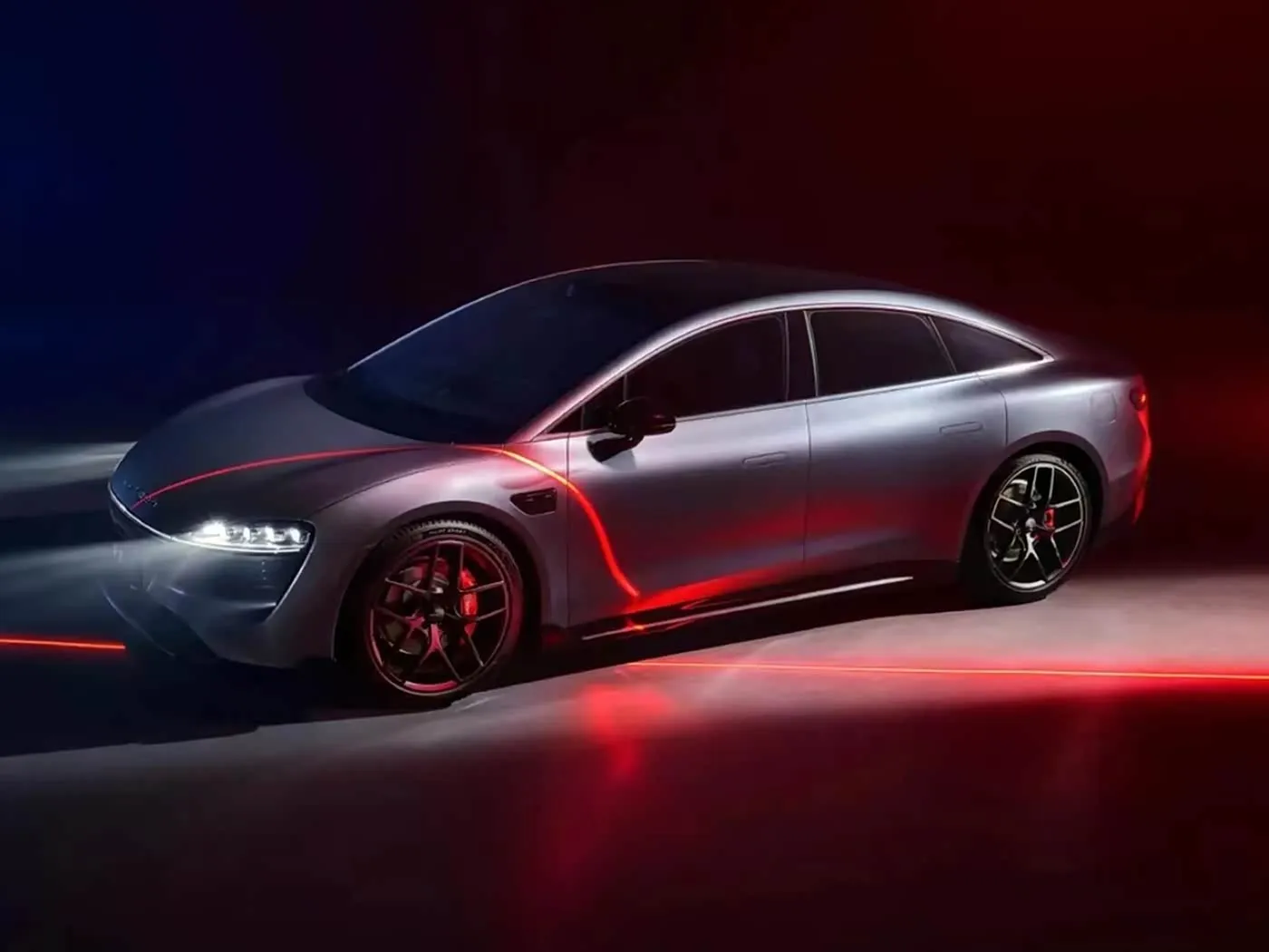 CHERY LUXEED S7 Exeed سيارة كهربائية فاخرة جديدة تعمل بالطاقة مع دفع خلفي/دفع رباعي، 4 أبواب و5 مقاعد