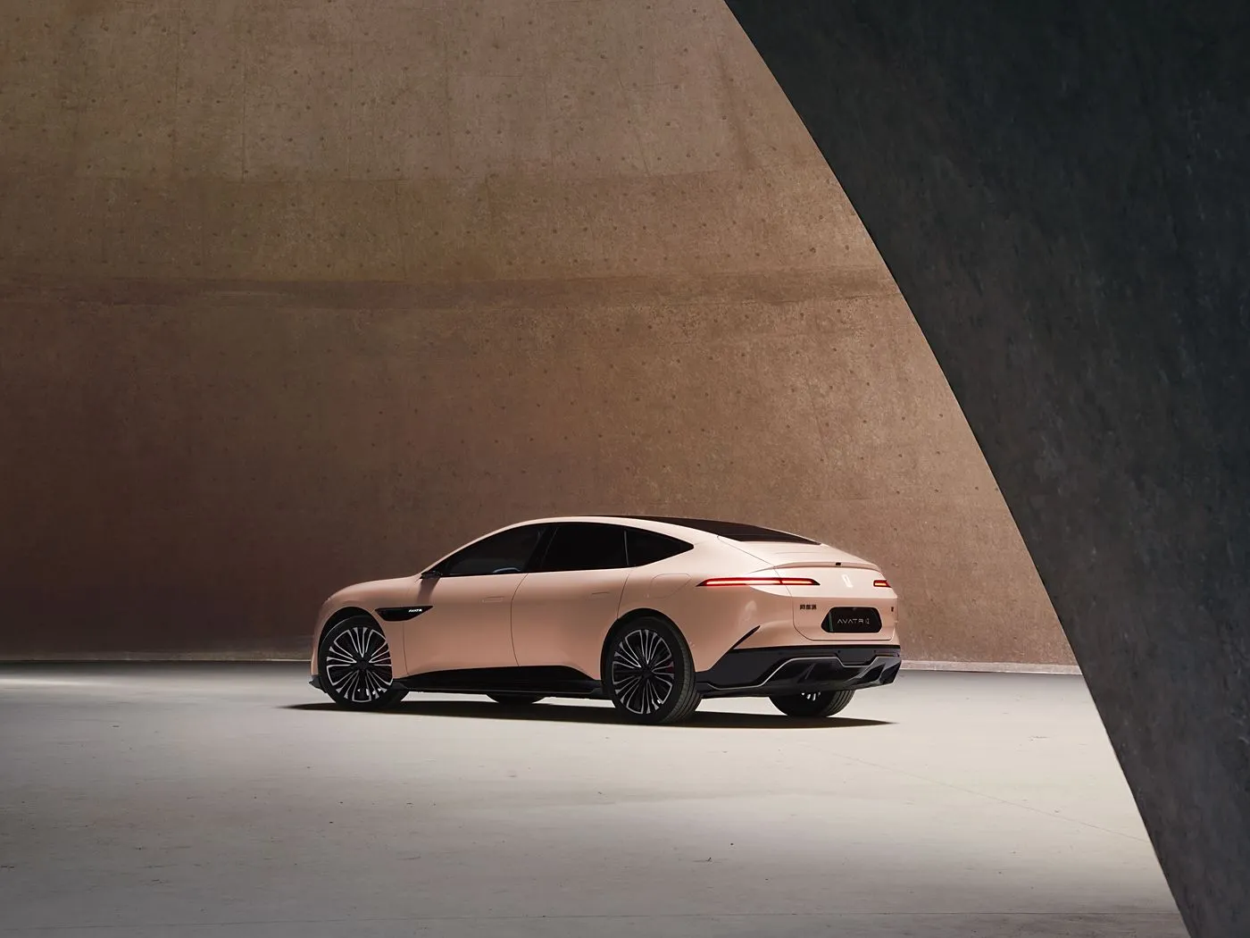 Avita 12 Royal Theatre Edition Electric SUV سيارة كهربائية نقية فاخرة مع إعلانات 3.0 لتجربة قيادة متميزة