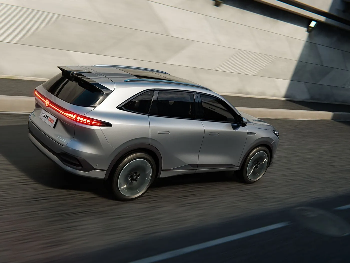 شانجان CS75 PLUS 1.5T/2.0T سيارة رياضية متعددة الاستخدامات مدمجة مع مساعد L2.5 وشاشة لمس مقاس 15.6 بوصة وقاعدة عجلات طويلة