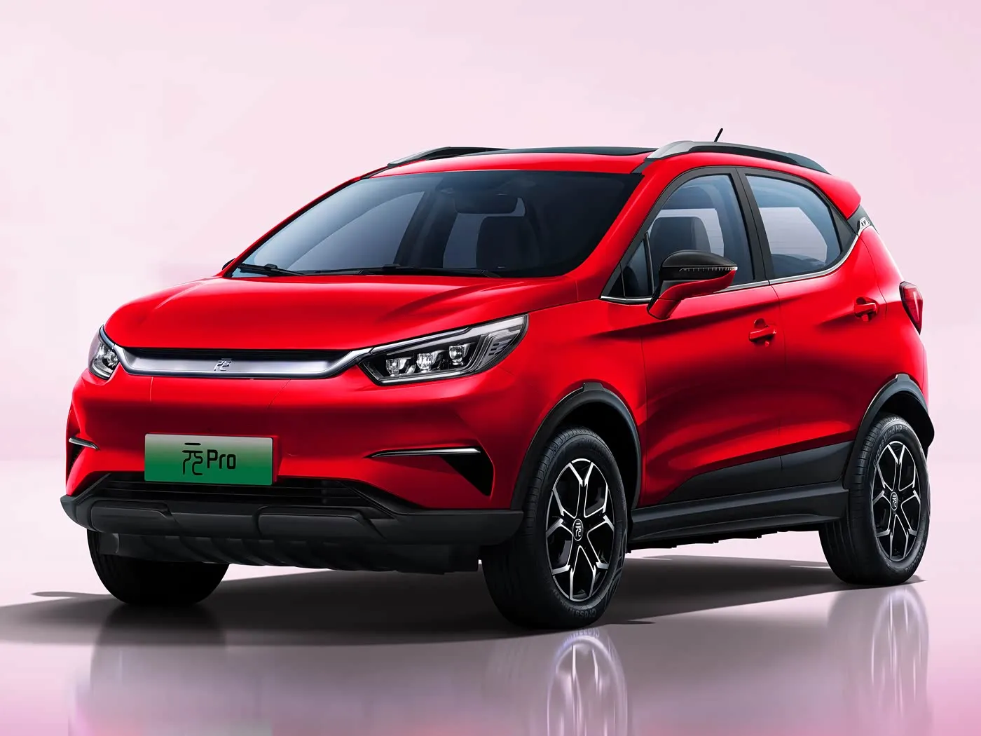 BYD Yuan Pro سيارة الدفع الرباعي الكهربائية الفاخرة بمدى 320 كيلومتر ميزات متقدمة للقيادة الحضرية لمركبة الطاقة الجديدة