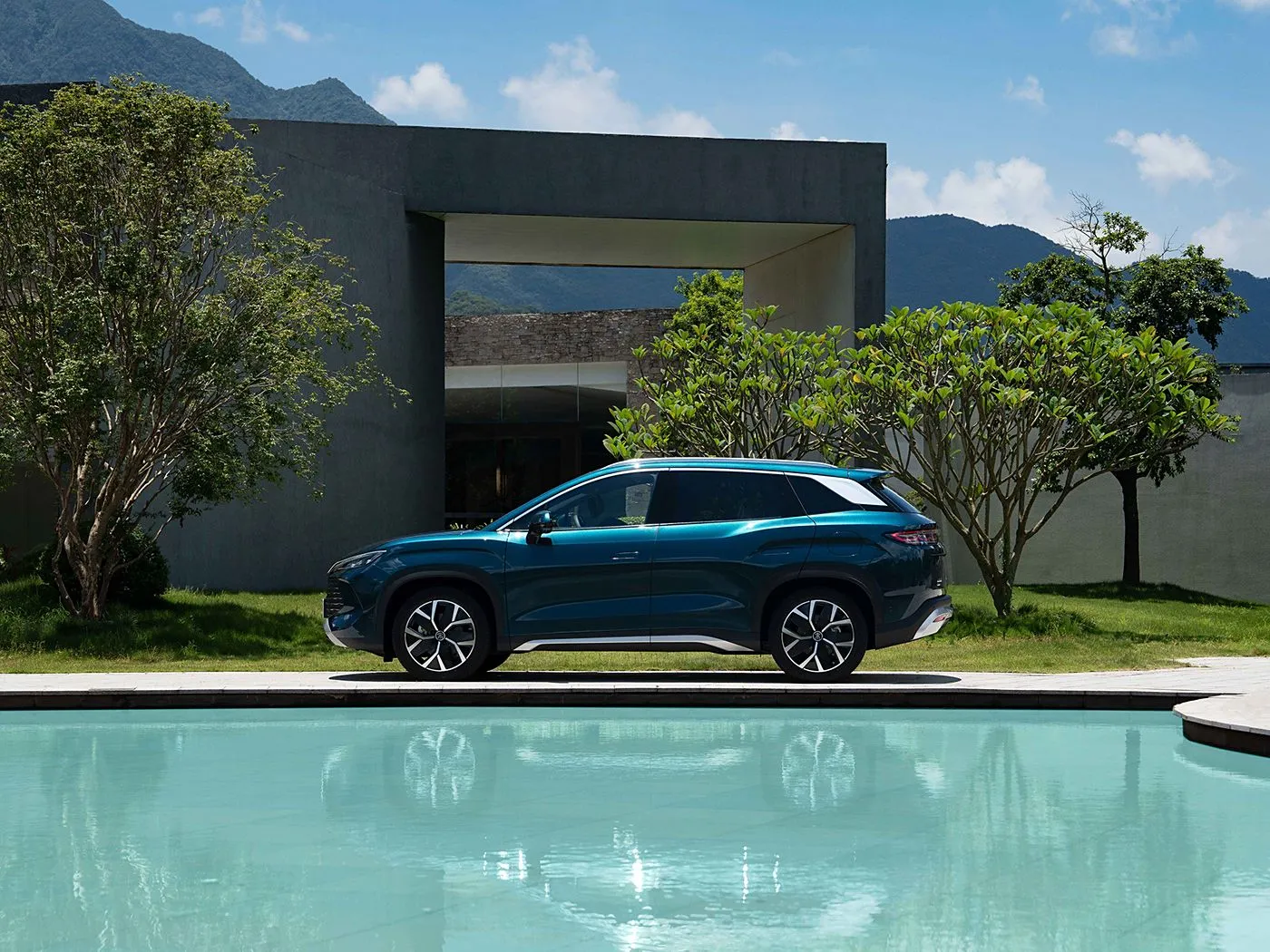 BYD Song L DM-i Compact PHEV SUV طويلة المدى، مركبة طاقة جديدة عالية السرعة DiPilot 2.0 مقاعد مدفأة كاميرا بانورامية 360 درجة