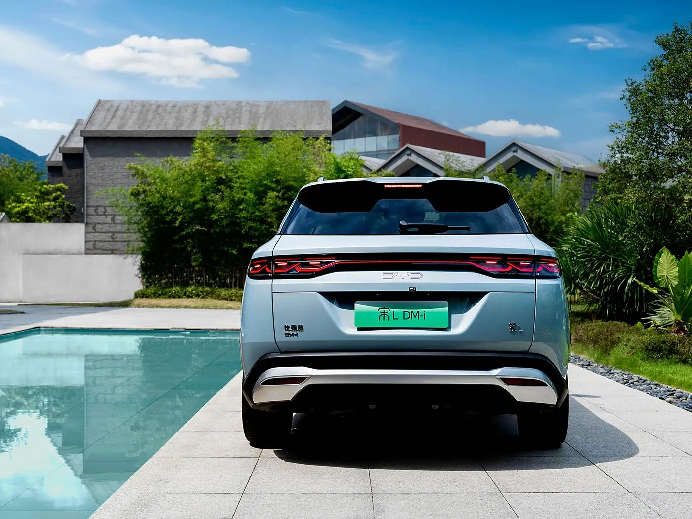 BYD Song L DM-i Compact PHEV SUV طويلة المدى، مركبة طاقة جديدة عالية السرعة DiPilot 2.0 مقاعد مدفأة كاميرا بانورامية 360 درجة