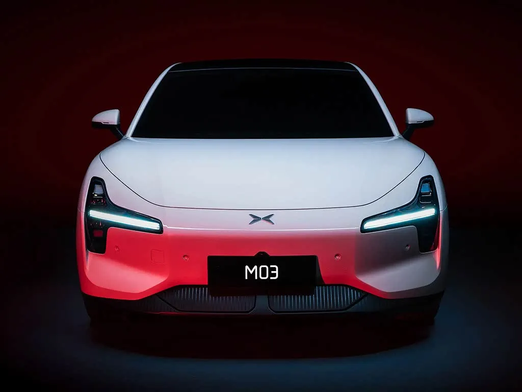 Xiaopeng 2025 Mona M03 سيدان كهربائية طويلة المدى 515 كم، سيارة طاقة جديدة SUV وهاتشباك EV بطارية ليثيوم