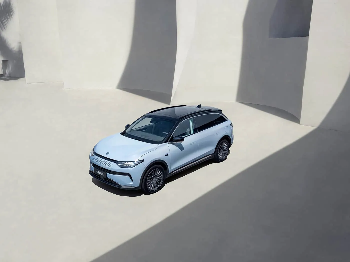 Leapmotor C11 Comfort Version سيارة الدفع الرباعي الكهربائية الهجينة PHEV مع مركبة طاقة جديدة ذات نطاق ممتد