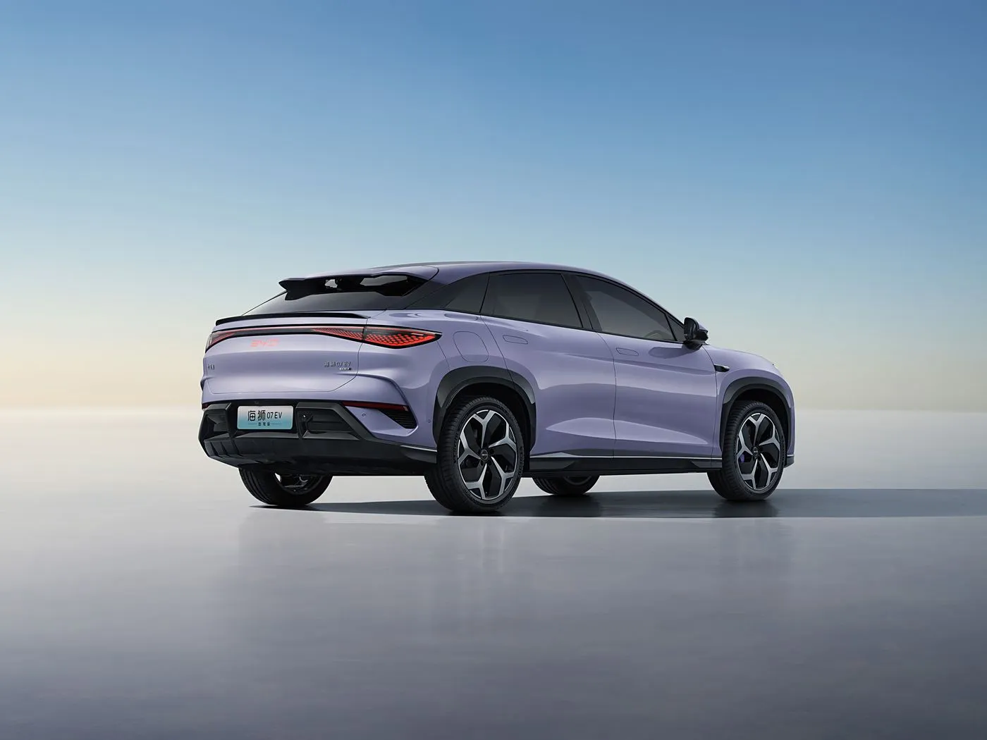 BYD Sea Lion 07 DM-i Sophisticated PHEV lONG RANGDE مساعدة السائق المتقدمة