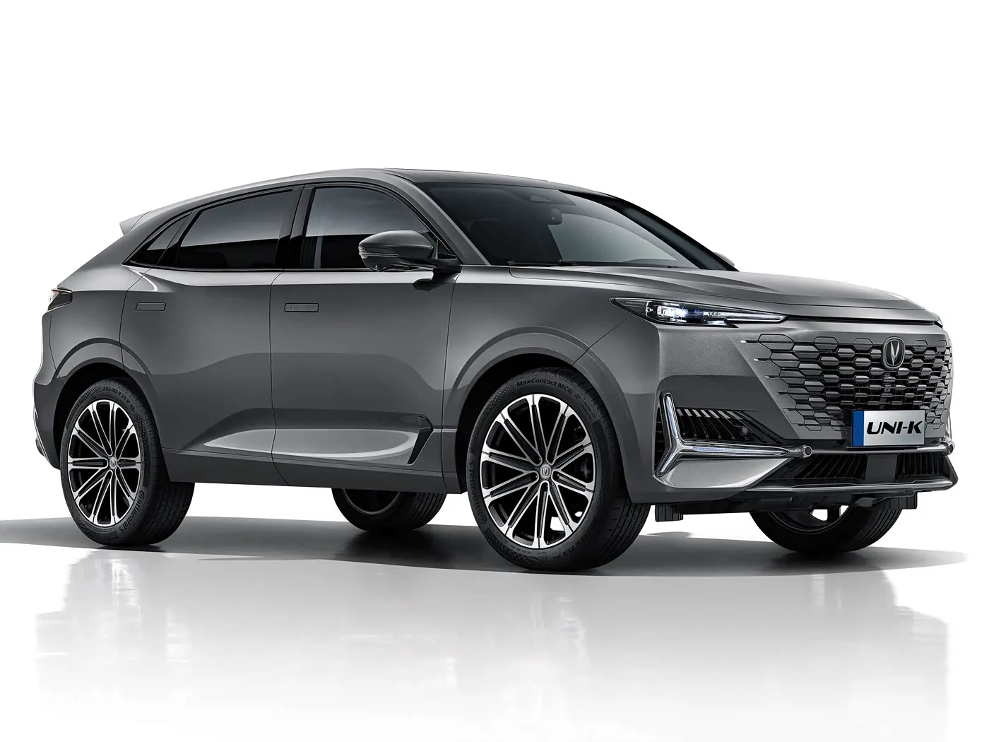 BYD E2 سيارة كهربائية فاخرة EV سيدان SUV هاتشباك سيارة توجيه يسارية مع محرك بطارية ليثيوم سيارة الطاقة الجديدة في الصين
