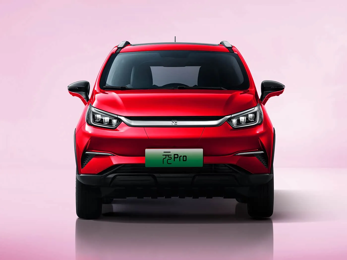 BYD Yuan Pro سيارة الدفع الرباعي الكهربائية الفاخرة بمدى 320 كيلومتر ميزات متقدمة للقيادة الحضرية لمركبة الطاقة الجديدة