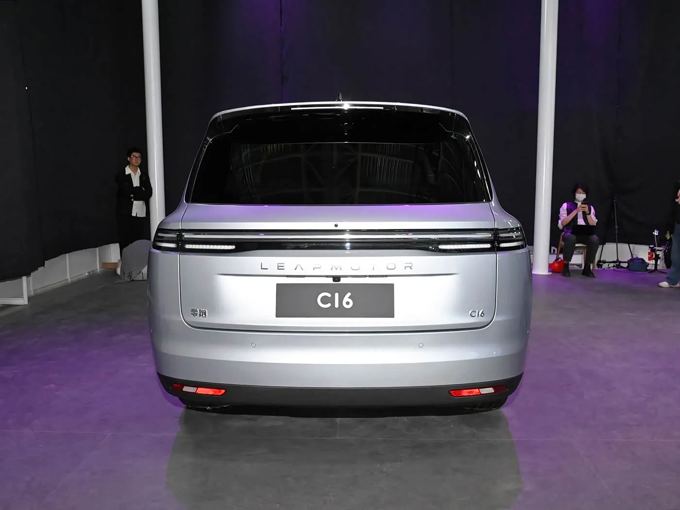 Leapmotor C16 5-Door 6-Seater EV SUV 4WD وضع القيادة التوجيه الأيسر وقود كهربائي وهجين طاقة جديدة