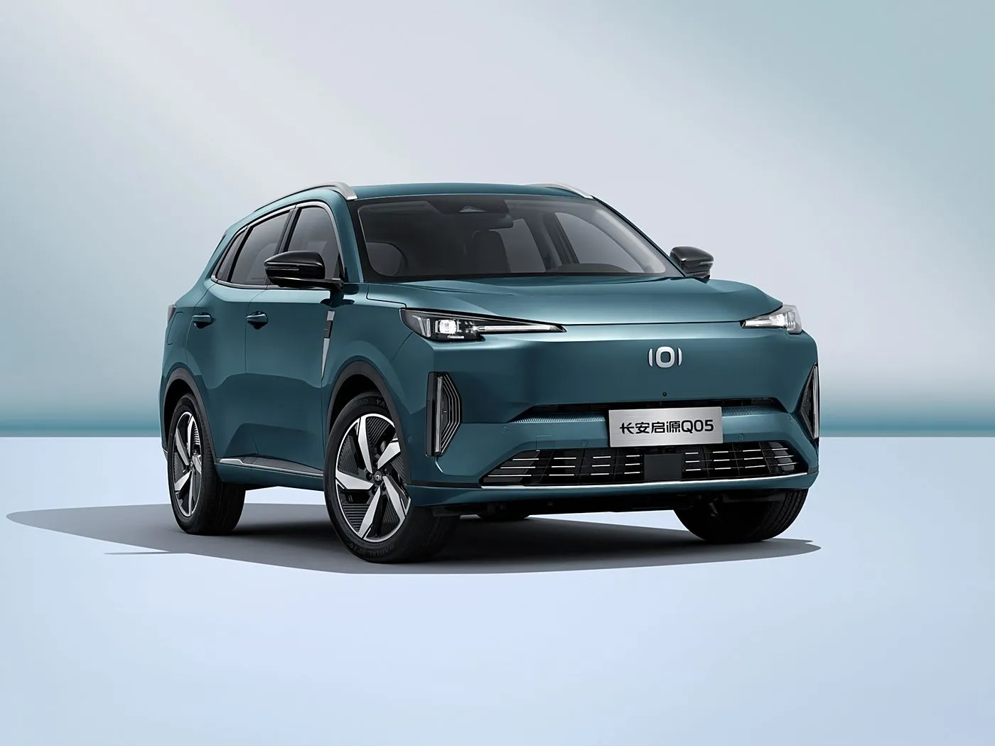 تشانجان NEVO Q05 Hybrid Electric SUV، علبة تروس أوتوماتيكية طويلة المدى، 5 أبواب، 5 مقاعد، جلد داخلي يسار