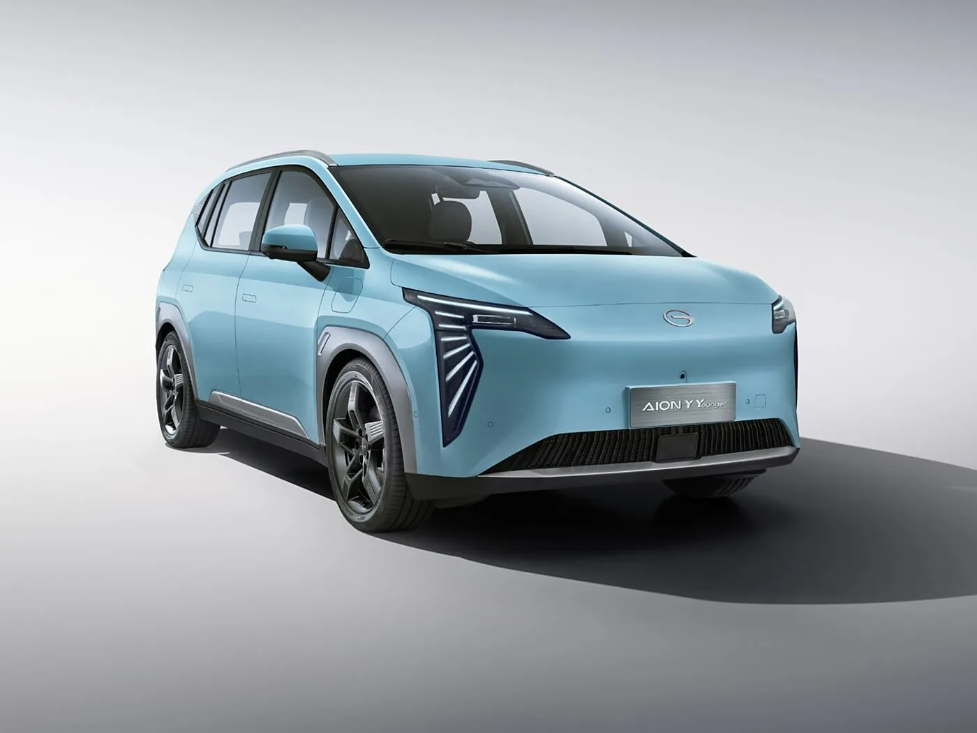GAC Aion Y Plus سيارة كهربائية نسخة القيادة الذكية 5 أبواب 5 مقاعد EV SUV 150Kw سيارة طاقة جديدة للبيع