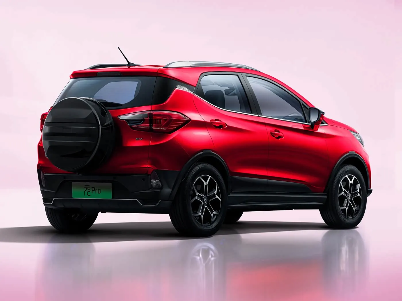 BYD Yuan Pro سيارة الدفع الرباعي الكهربائية الفاخرة بمدى 320 كيلومتر ميزات متقدمة للقيادة الحضرية لمركبة الطاقة الجديدة