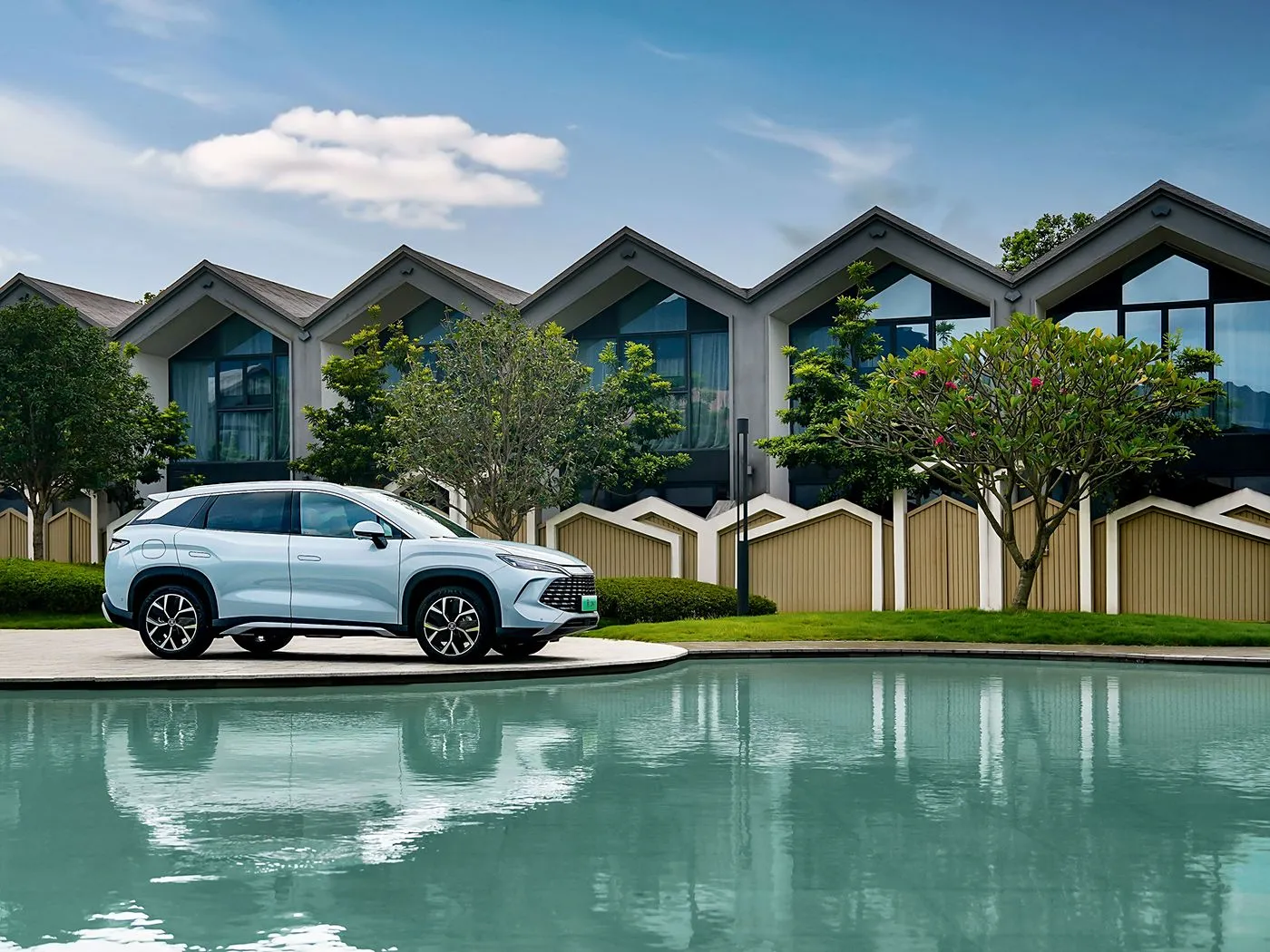 BYD Song L DM-i Compact PHEV SUV طويلة المدى، مركبة طاقة جديدة عالية السرعة DiPilot 2.0 مقاعد مدفأة كاميرا بانورامية 360 درجة