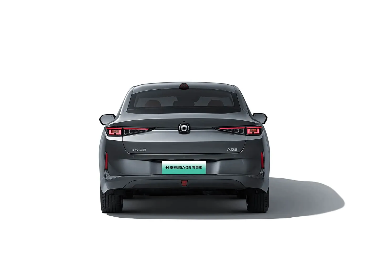 سيارة Changan Qiyuan A05 المدمجة EV سيارة طاقة جديدة مع محرك EV هجين سريع الشحن يسار التوجيه