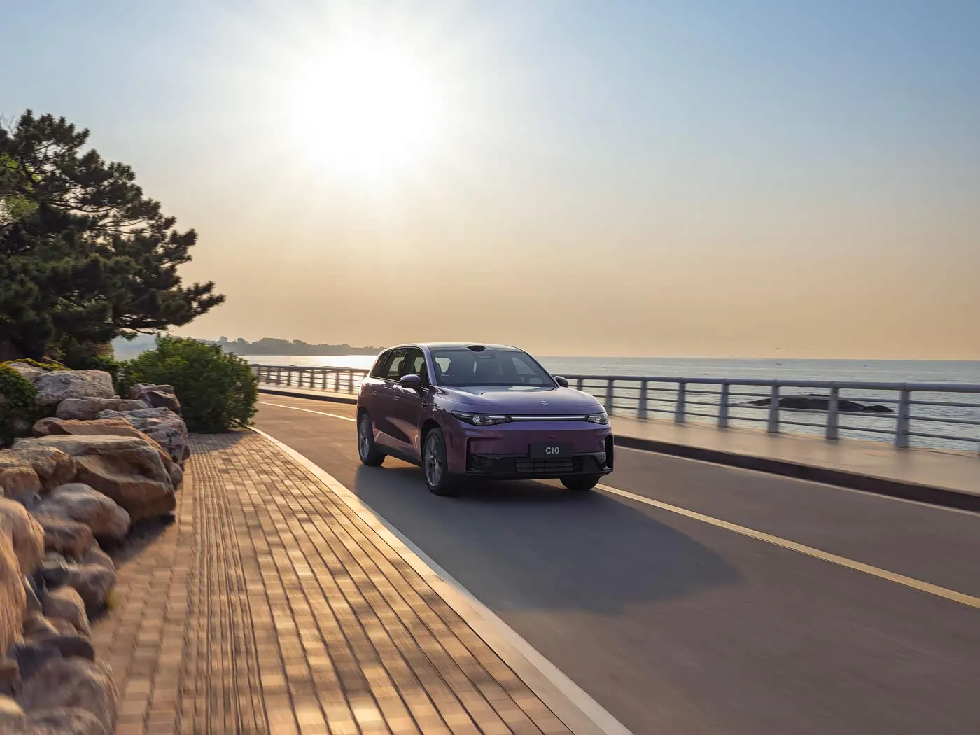 LEAPMOTOR C10 Hybrid عالي السرعة 4WD سيارات الدفع الرباعي الكهربائية 170 كم مجموعة مركبات الطاقة الجديدة من الصين