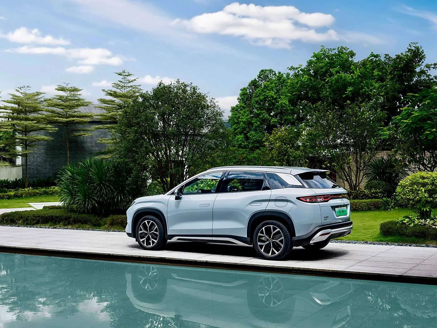 BYD Song L DM-i Compact PHEV SUV طويلة المدى، مركبة طاقة جديدة عالية السرعة DiPilot 2.0 مقاعد مدفأة كاميرا بانورامية 360 درجة