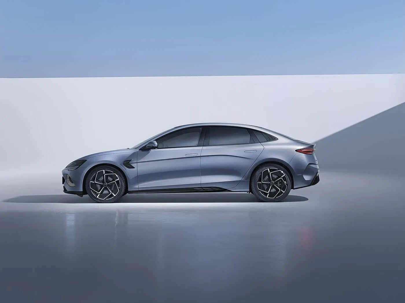 BYD Seal Smart Edition سيارة سيدان كهربائية 600 AWD هجينة متقدمة تكنولوجيا القيادة سيارة طاقة جديدة طويلة المدى متميزة